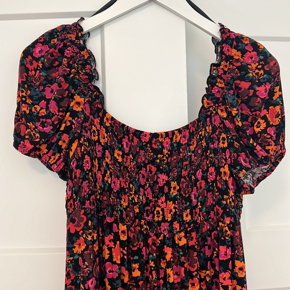 wild fable Dresses & Skirts - WILD FABLE DRESS. M. blk w/pink,orange flowers. pit 15” plus stretch length 33”